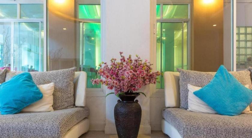 Nana Chat Bangsaen Hotel راشا سي المظهر الخارجي الصورة