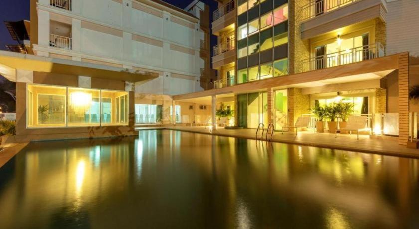 Nana Chat Bangsaen Hotel راشا سي المظهر الخارجي الصورة